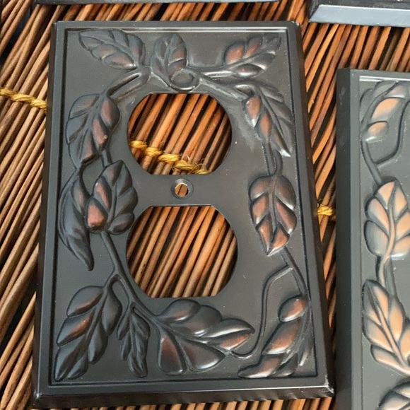 Amerteck Brass Plug Socket Covers - Picture 4 of 8